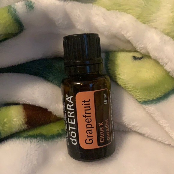 Grapefruit Essential Oil - Picture 1 of 1